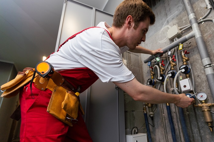 What DIY Maintenance Can Homeowners Perform on Their HVAC Systems?